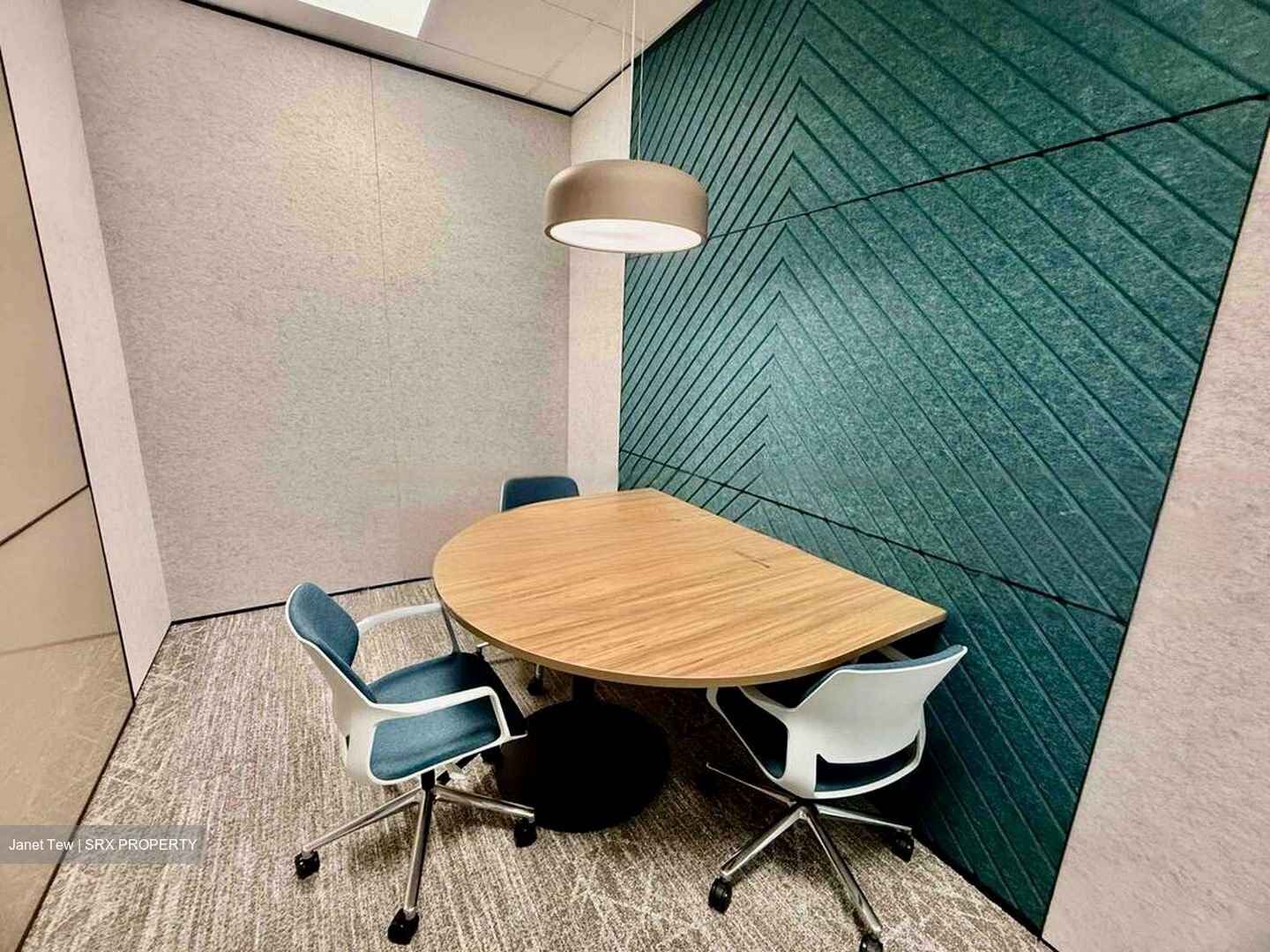 Central Boulevard (D1), Office #457512411